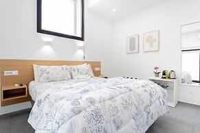 Eos Elegant Apartment & Suites