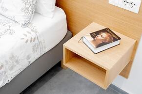 Eos Elegant Apartment & Suites