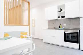 Eos Elegant Apartment & Suites