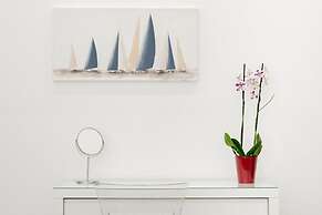 Eos Elegant Apartment & Suites