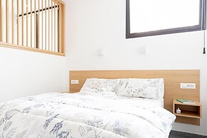 Eos Elegant Apartment & Suites