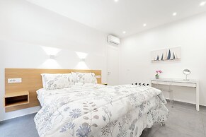 Eos Elegant Apartment & Suites