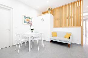 Eos Elegant Apartment & Suites