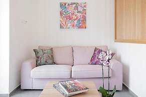 Eos Elegant Apartment & Suites