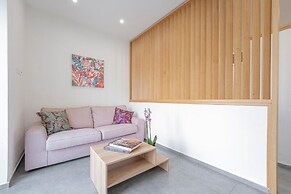 Eos Elegant Apartment & Suites