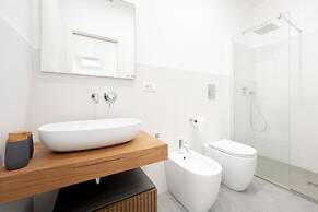 Eos Elegant Apartment & Suites