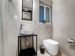 South 32 Hotel by Zzzing