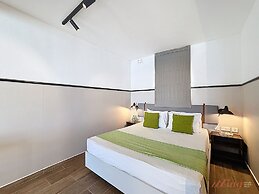 South 32 Hotel by Zzzing