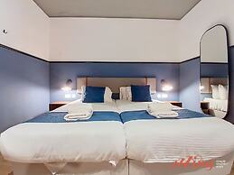 South 32 Hotel by Zzzing