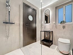 South 32 Hotel by Zzzing