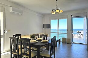 Two Bedroom Apartment With Sea View-061