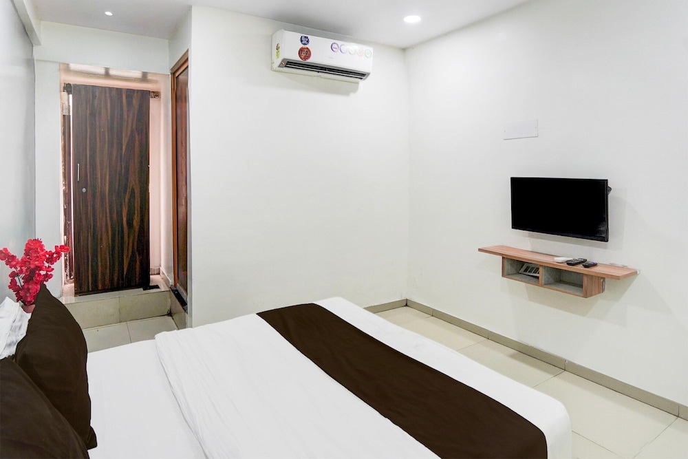 Super Hotel O Dindoli Surat