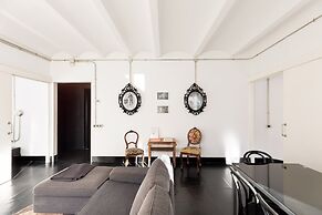 Eulalias Lodges Barcelona