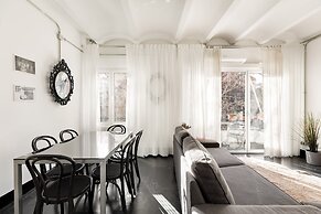 Eulalias Lodges Barcelona