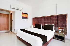 Super Townhouse Bharuch Near Railway Station