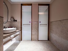 Mercure Chongqing Times Paradise Walk