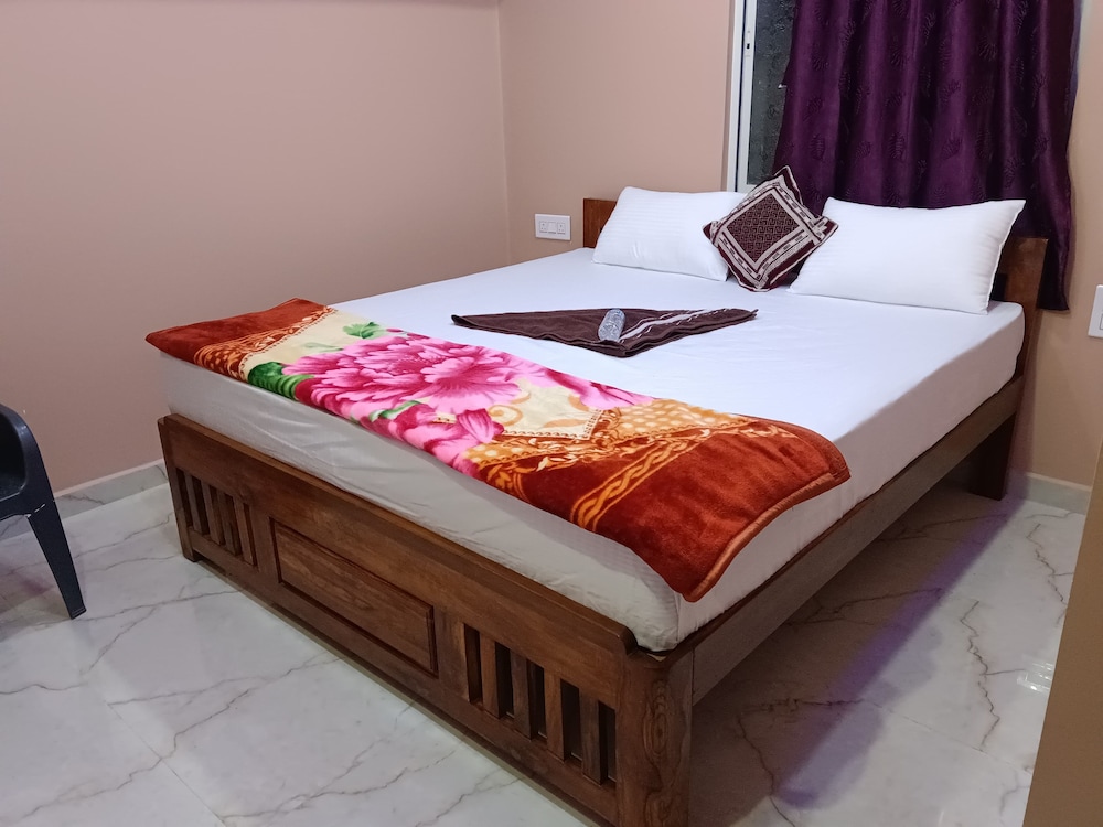 HK Hampi Home Stay