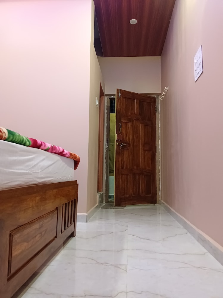 HK Hampi Home Stay