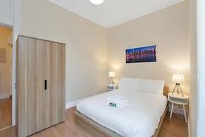 Edinburgh Charming City View Apartment With Modern Comforts