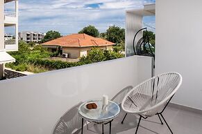 Dawn Apartments