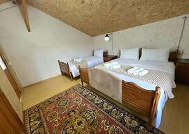 Hacarat Guest House
