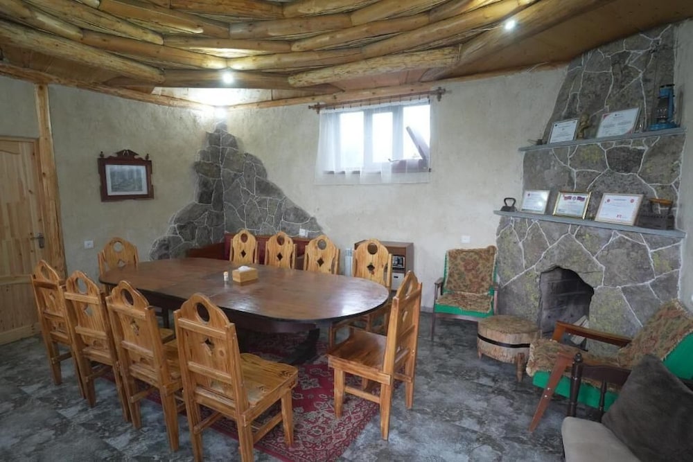 Hacarat Guest House