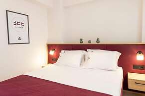 Red Bee Apartment Sea View