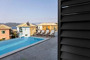 Red Bee Apartment Sea View