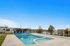 Modern Apartment with Pool in Querétaro