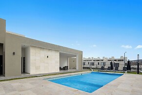 Modern Apartment with Pool in Querétaro