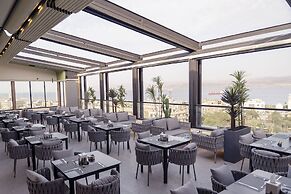 April Hotel