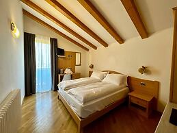 HC HOTEL GARNI ROOM AND APARTMENT