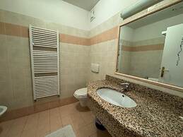 HC HOTEL GARNI ROOM AND APARTMENT