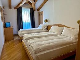 HC HOTEL GARNI ROOM AND APARTMENT
