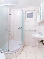 Lumbarda Resort Apartments