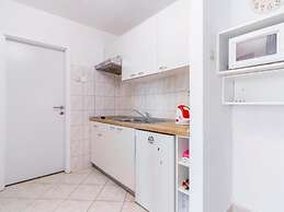 Lumbarda Resort Apartments