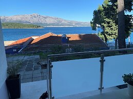 Lumbarda Resort Apartments