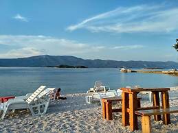 Lumbarda Resort Apartments