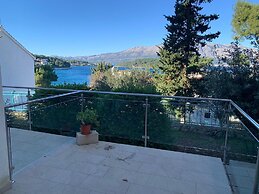 Lumbarda Resort Apartments