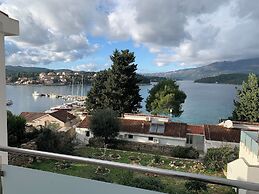 Lumbarda Resort Apartments