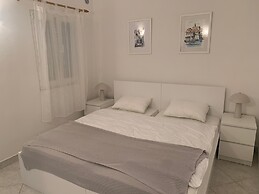 Lumbarda Resort Apartments