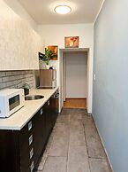 Cozy Convenient Room Prime Location
