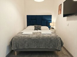 Cozy Convenient Room Prime Location