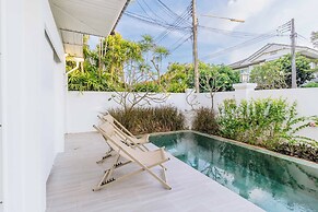 4BR Pool Villa Movie Room V289