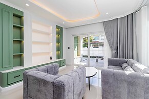4BR Pool Villa Movie Room V289
