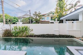 4BR Pool Villa Movie Room V289