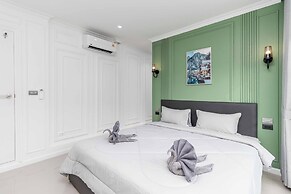 4BR Pool Villa Movie Room V289