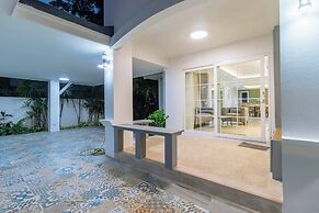 4BR Pool Villa Movie Room V289