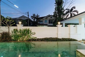 4BR Pool Villa Movie Room V289