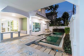 4BR Pool Villa Movie Room V289